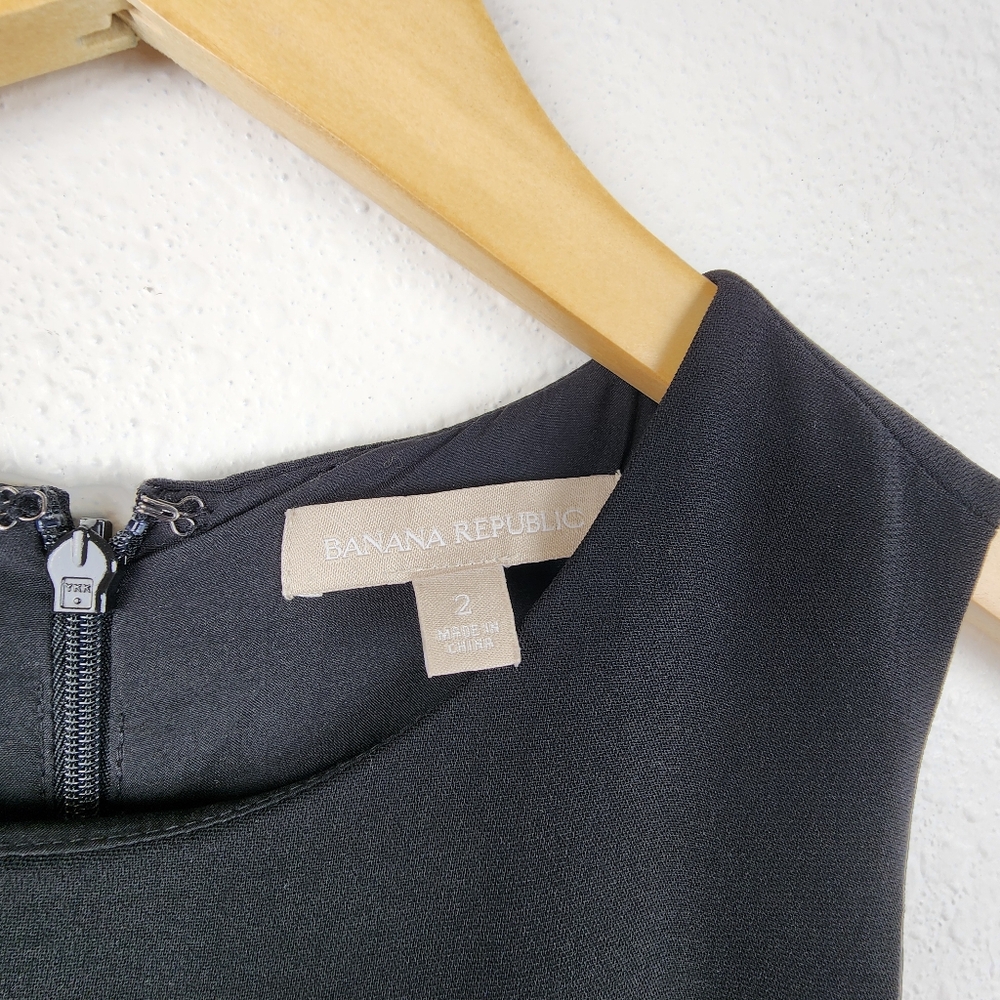 Banana Republic Black & White Colorblock Sheath Sleeveless Dress Women's Size 2 - Picture 4 of 9